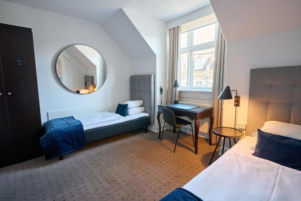 Western Hebron 3* Copenhagen
